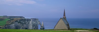 Des falaises et des pics_10596437305_l.jpg